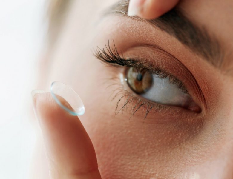 Gözlük mü Kullanmak Daha Sağlıklı, Yoksa Lens mi?